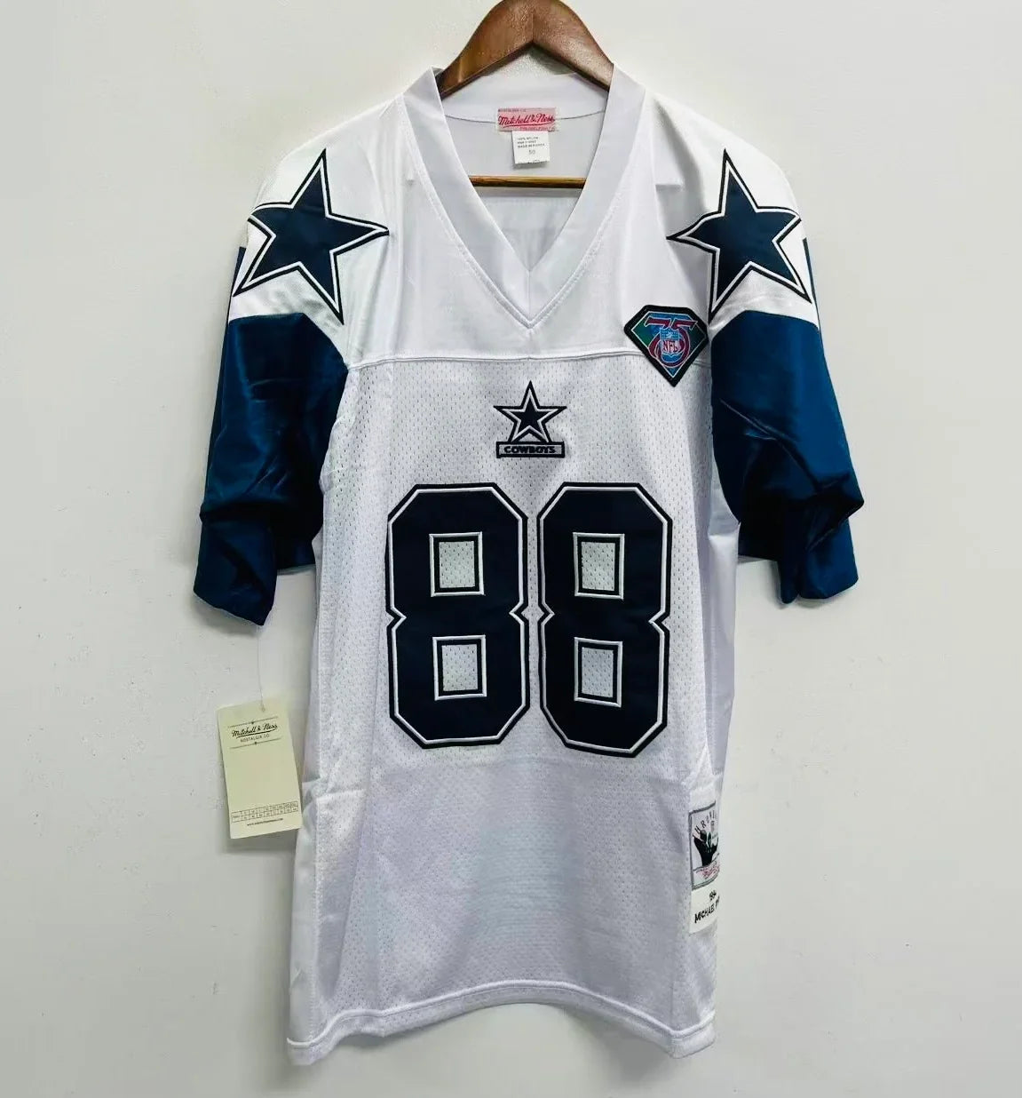 Michael Irvin Dallas Cowboys Jersey 1994 Mitchell & Ness product image 2, provided for visual reference and product detail