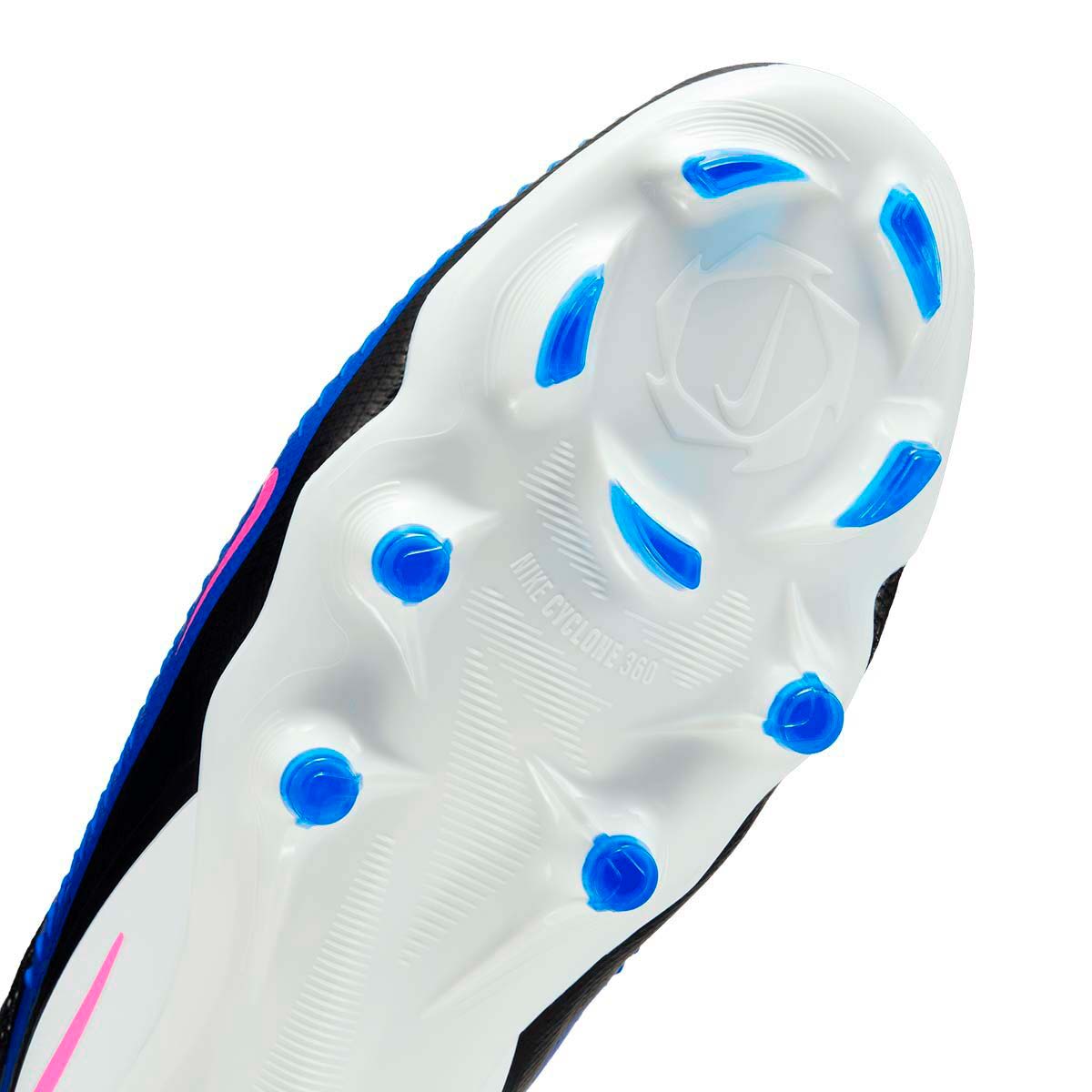 Nike Phantom 6 High Academy FG/MG Soccer Cleats product image 9, provided for visual reference and product detail review
