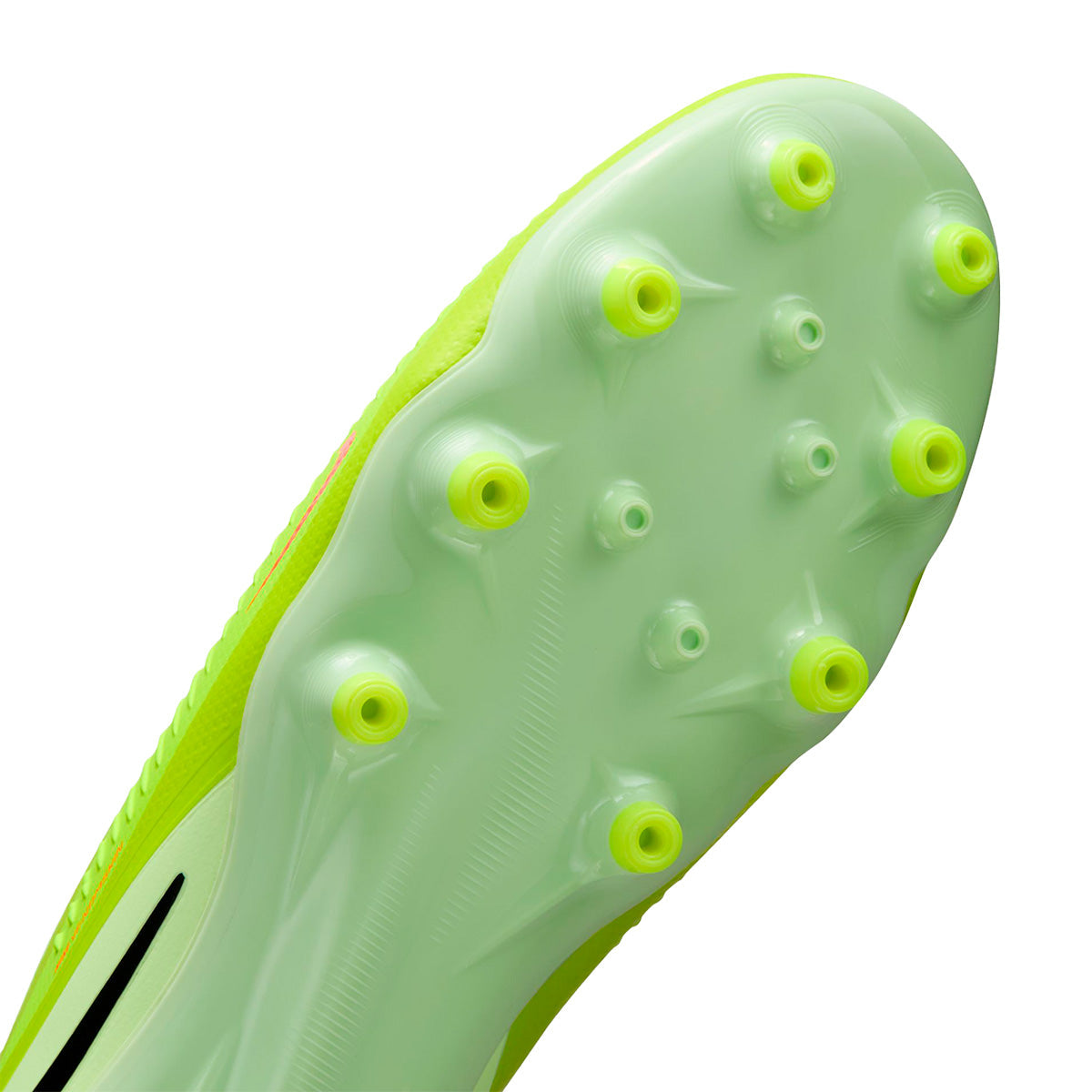Nike Phantom 6 Low Pro Soccer Cleats product image 9, provided for visual reference and product detail review