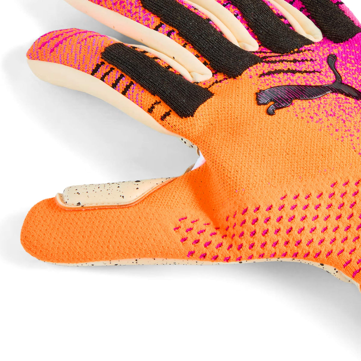 Puma Future Ultimate NC Goalkeeper Gloves product image 2, provided for visual reference and product detail review
