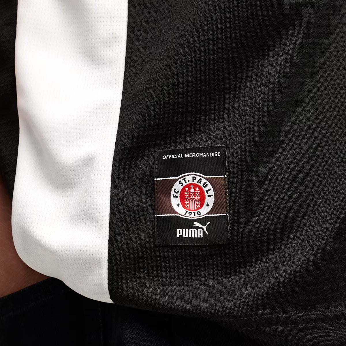 Puma FC St. Pauli Retro Jersey product image 4, provided for visual reference and product detail review