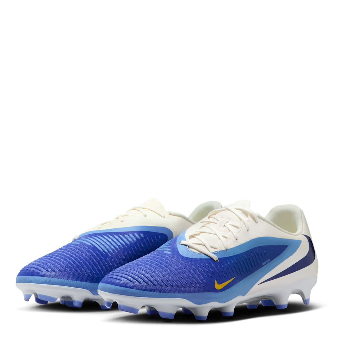 Nike Phantom 6 Low Academy MG Soccer Cleats product image 4, provided for visual reference and product detail review