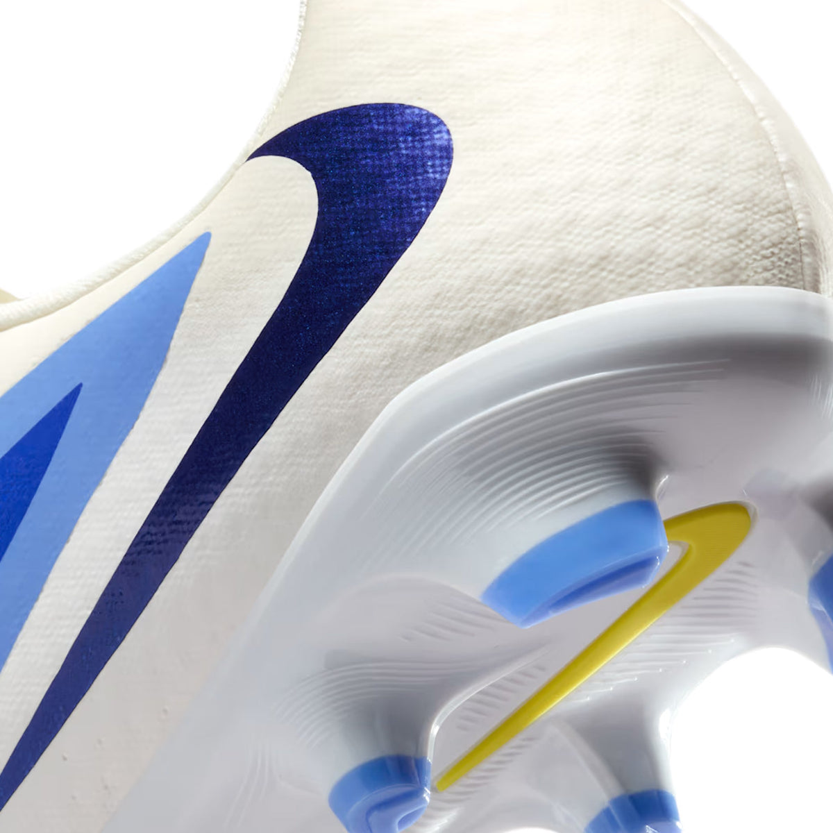 Nike Phantom 6 Low Academy MG Soccer Cleats product image 9, provided for visual reference and product detail review