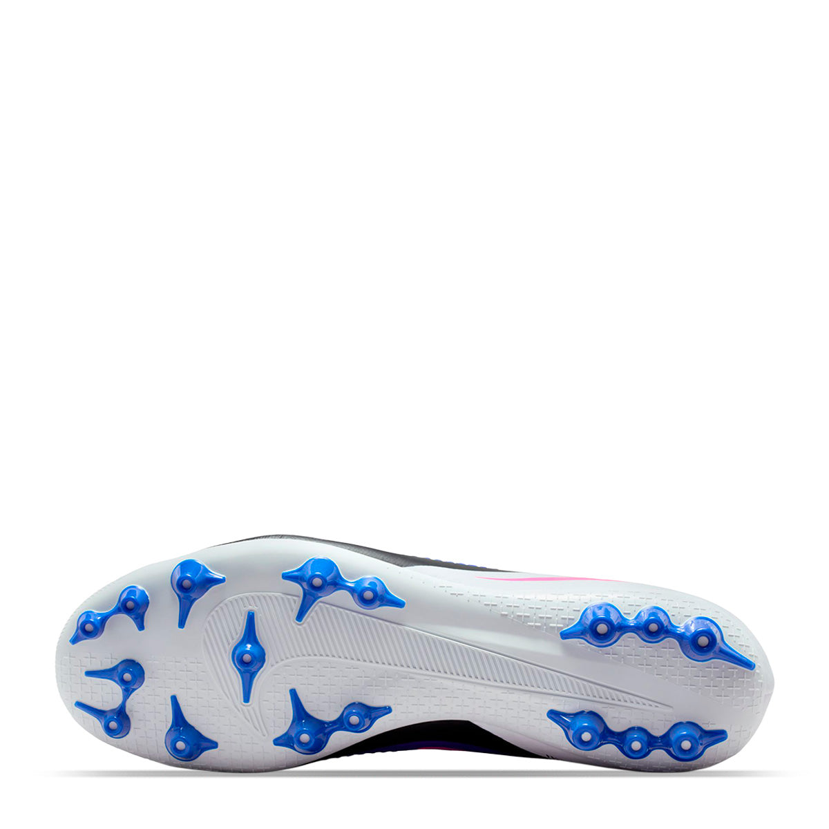 Nike Phantom 6 Low Academy Soccer Cleats product image 2, provided for visual reference and product detail review