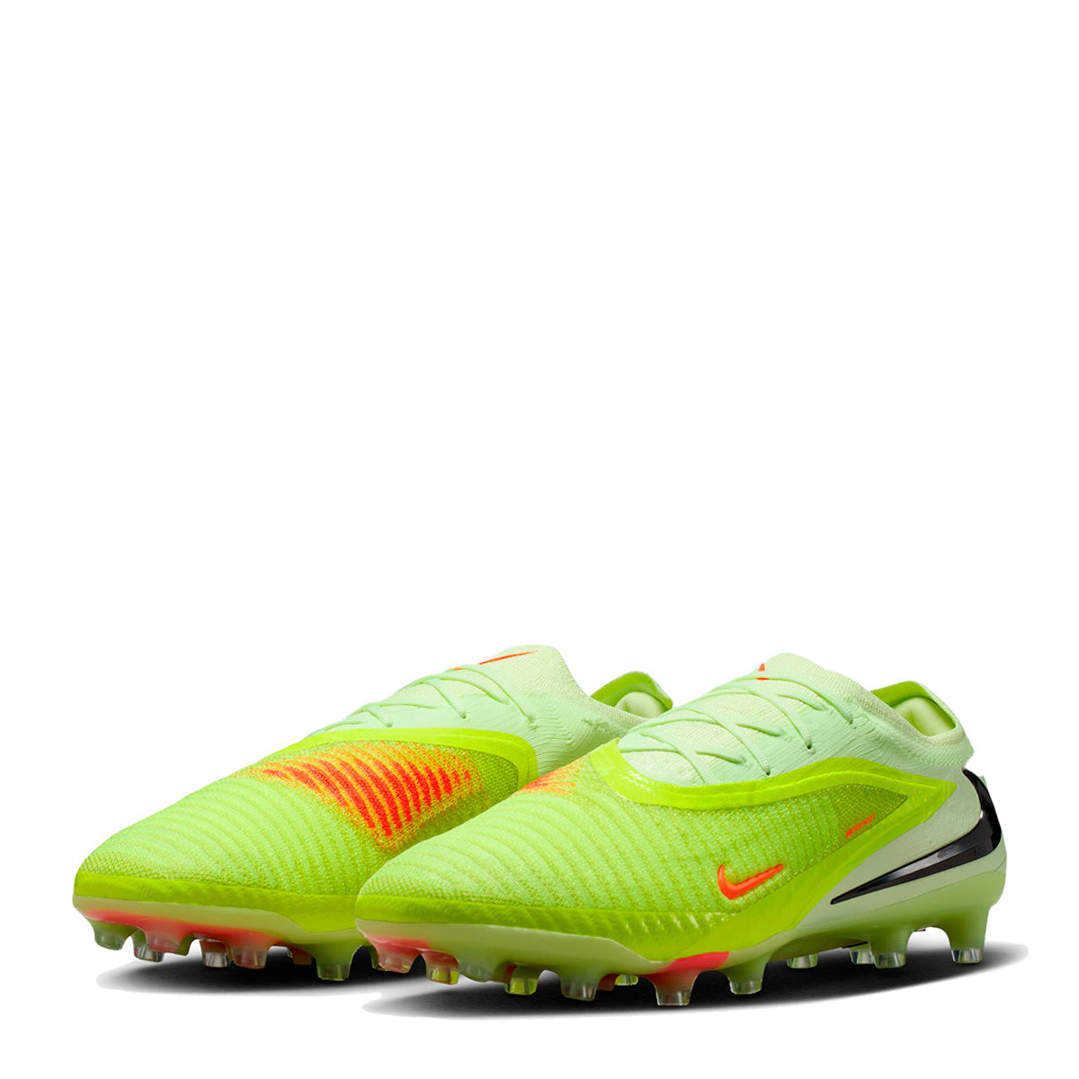 Nike Phantom 6 Low Elite Soccer Cleats product image 6, provided for visual reference and product detail review