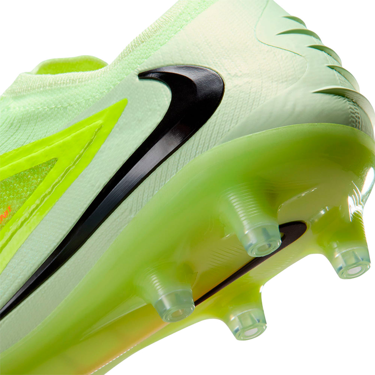 Nike Phantom 6 Low Elite Soccer Cleats product image 9, provided for visual reference and product detail review