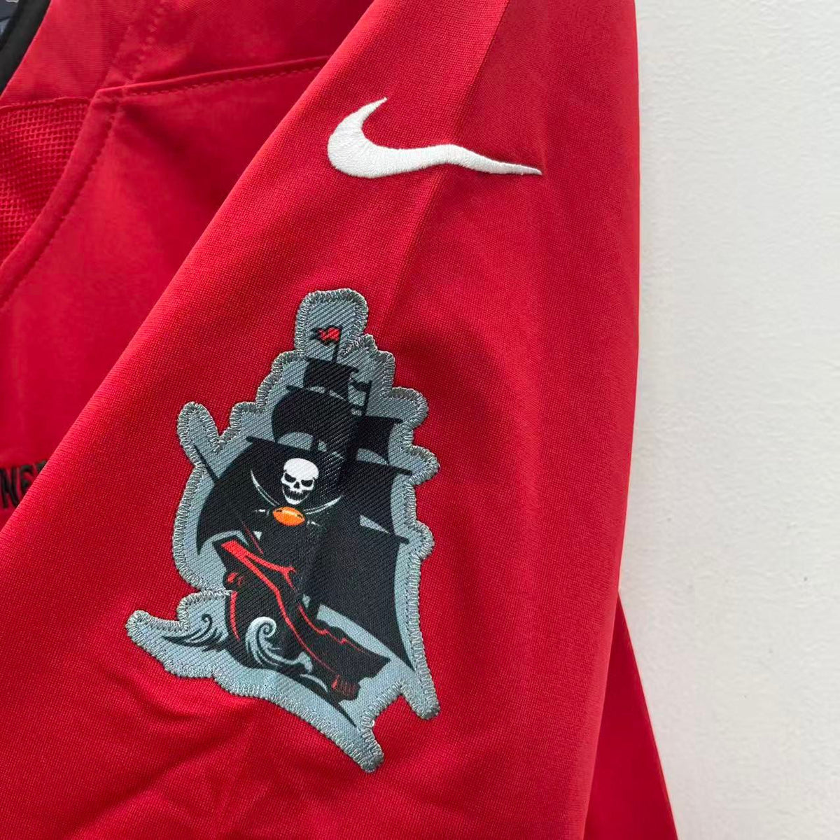 Mike Evans Tampa Bay Buccaneers YOUTH KIDS Official Nike Jersey product image 3, provided for visual reference and product