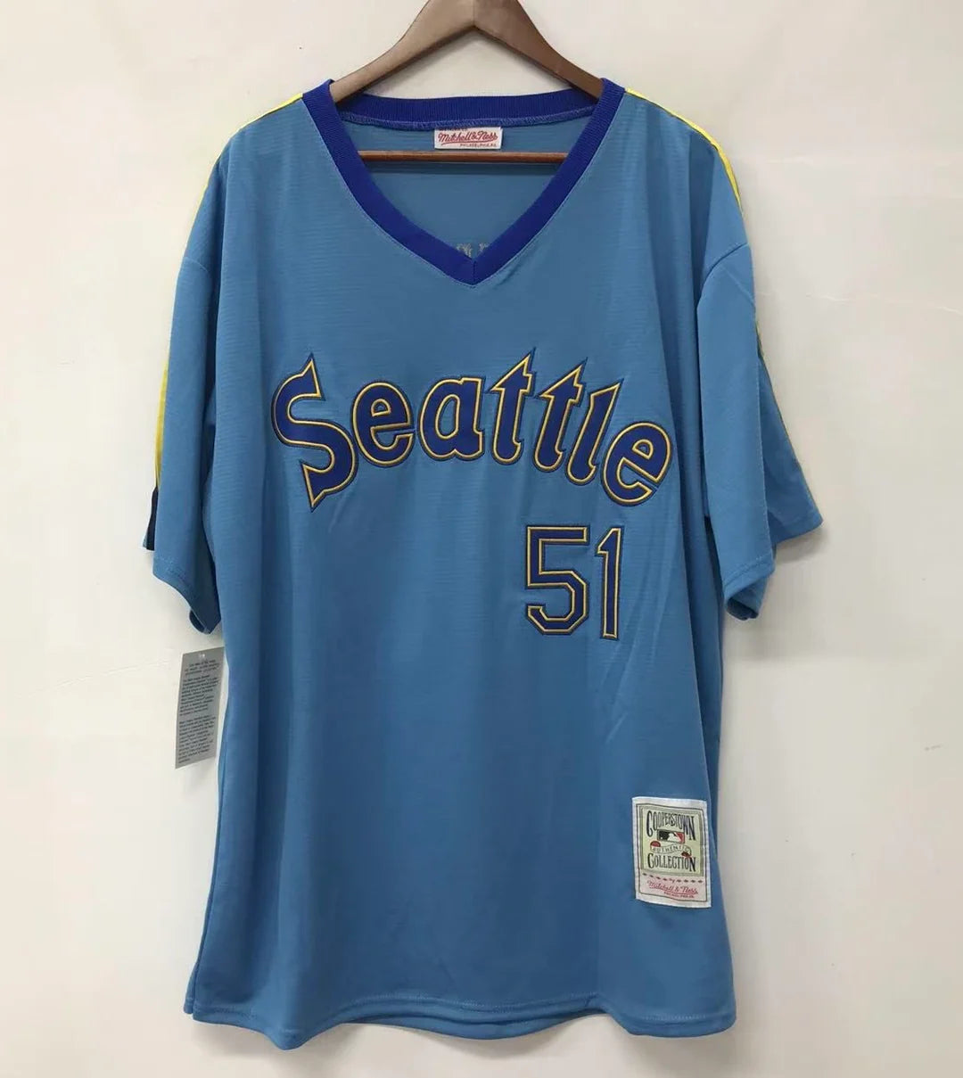 Ichiro Suzuki YOUTH KIDS Seattle Mariners Official MLB retro jersey product image 2, provided for visual reference and