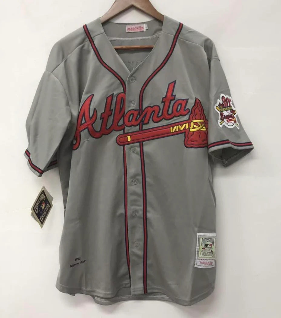 Chipper Jones YOUTH KIDS Atlanta Braves jersey Mitchell & Ness gray product image 2, provided for visual reference and
