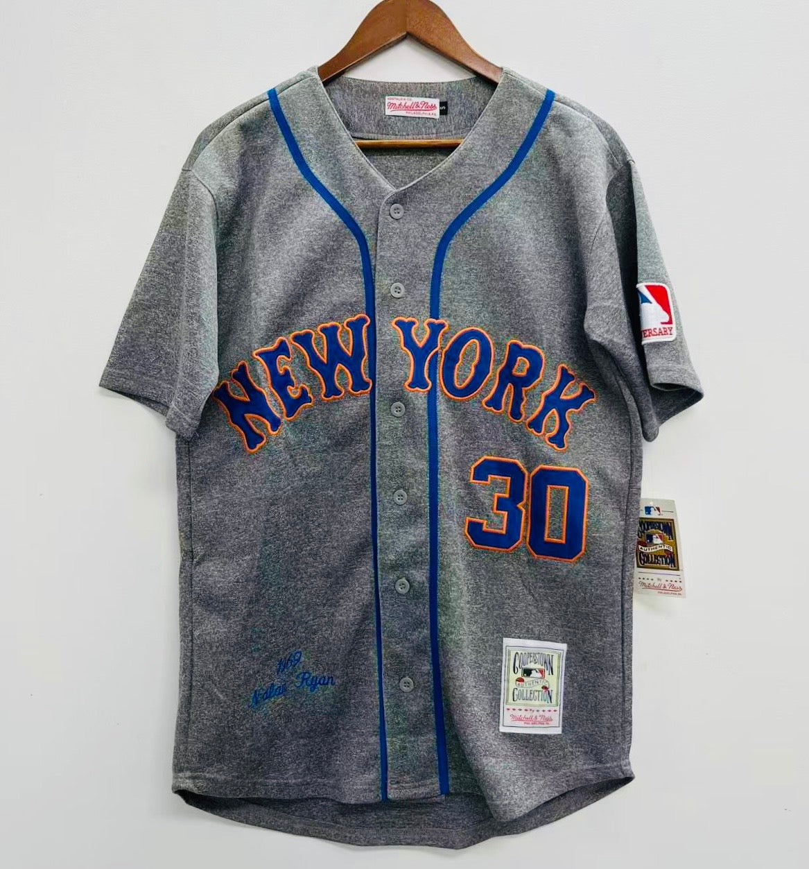 Nolan Ryan YOUTH KIDS New York Mets Official MLB Mitchell & Ness Jersey product image 2, provided for visual reference and