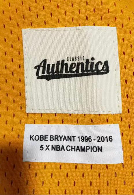 Kobe Bryant YOUTH Los Angeles Lakers Jersey Yellow #24 product image 2, provided for visual reference and product detail