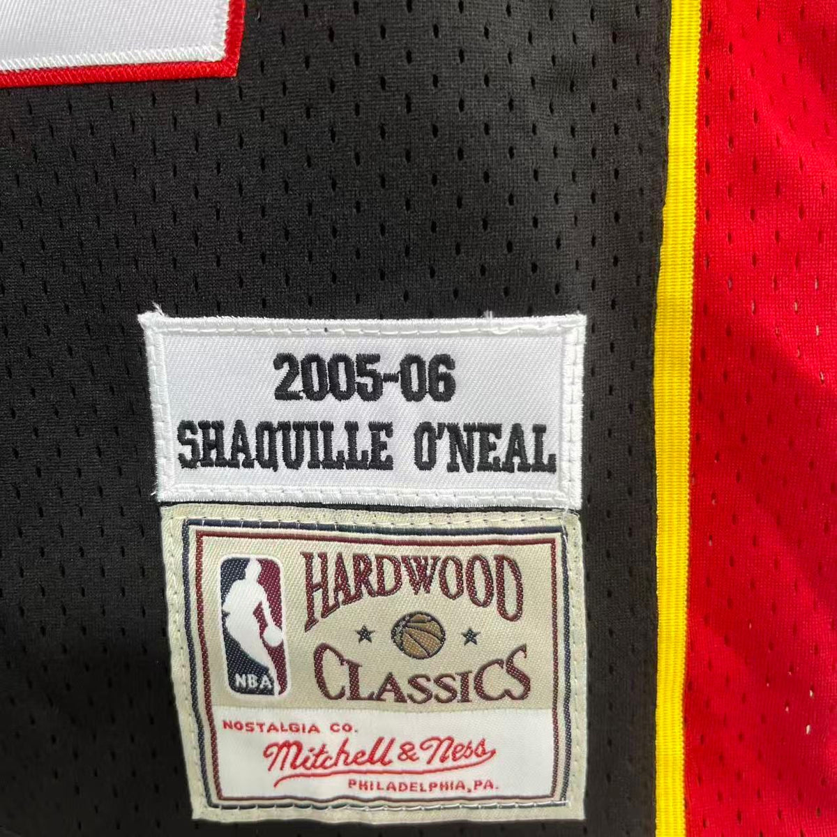 Shaquille O’Neal Miami Heat YOUTH KIDS Official NBA Mitchell & Ness Jersey Black product image 3, provided for visual