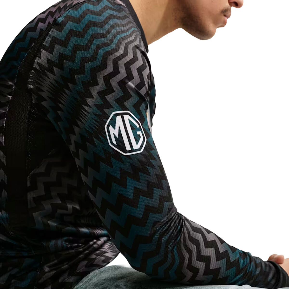 Nike Chivas 26/27 Goalkeeper Jersey product image 5, provided for visual reference and product detail review