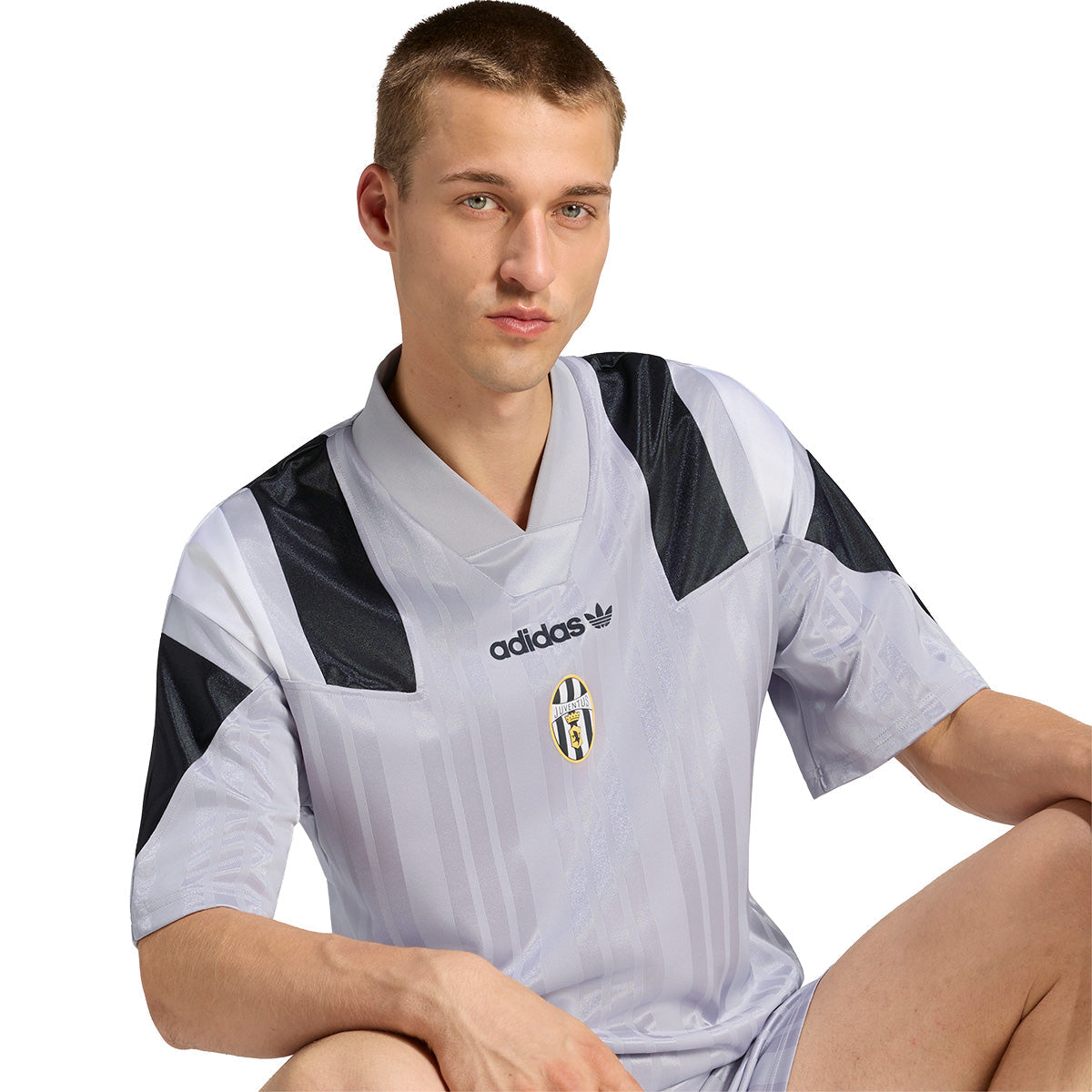 adidas Juventus Turin EQT Jersey product image 7, provided for visual reference and product detail review
